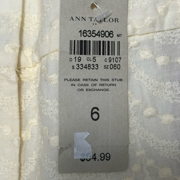 Women's Ann Taylor Signature 6 Small 4” Shorts Chino Khakis Lace Ivory Cream NWT - Picture 8 of 10